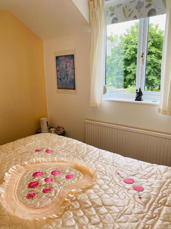 Camelot Retreat - Tor View Bed & Breakfast Glastonbury Bagian luar foto